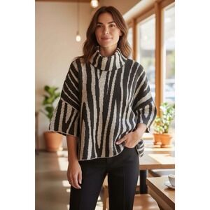 Marla Wynne Turtleneck Zebra Print 3/4 Sleeve  Slit Under Sleeves Women's Sz S